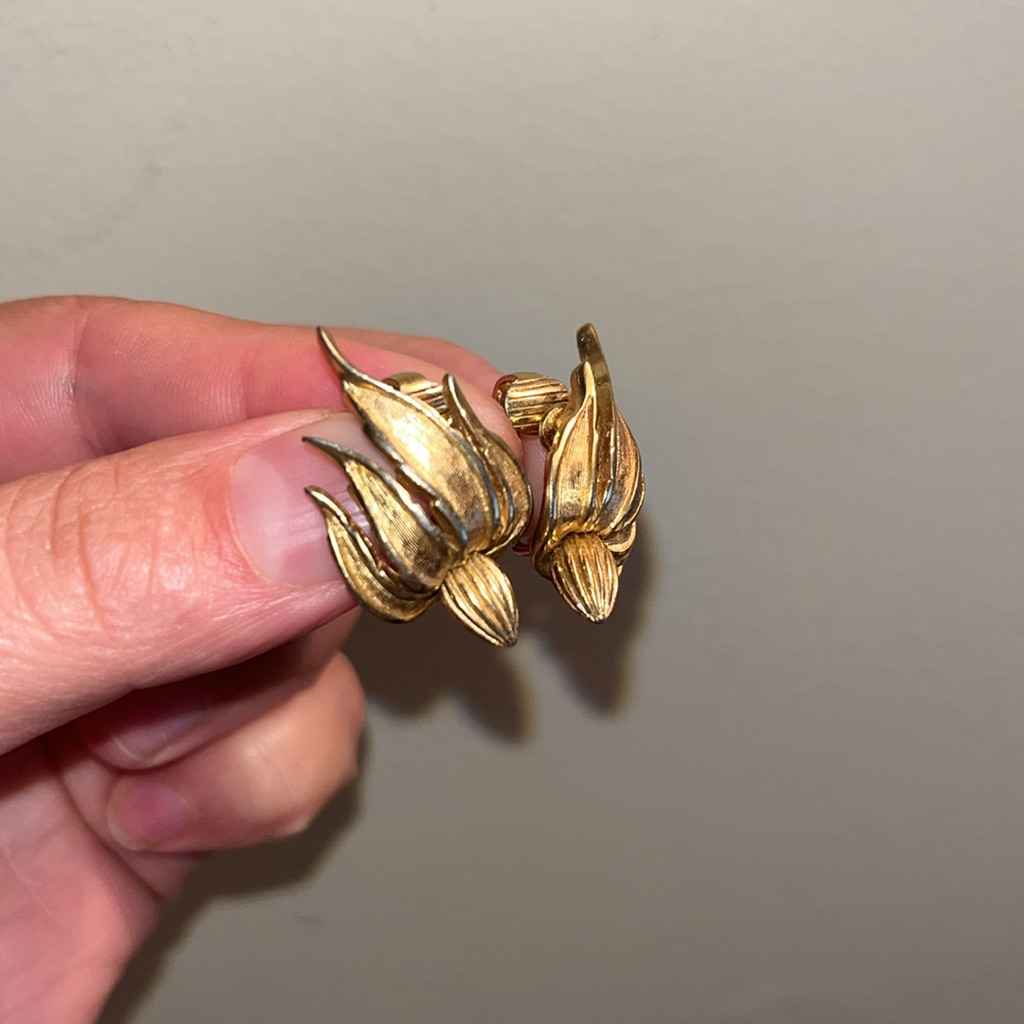 Vintage Rare Marcel Boucher Gold Plated Floral Clip On Earrings -Pristine 13113e 39$